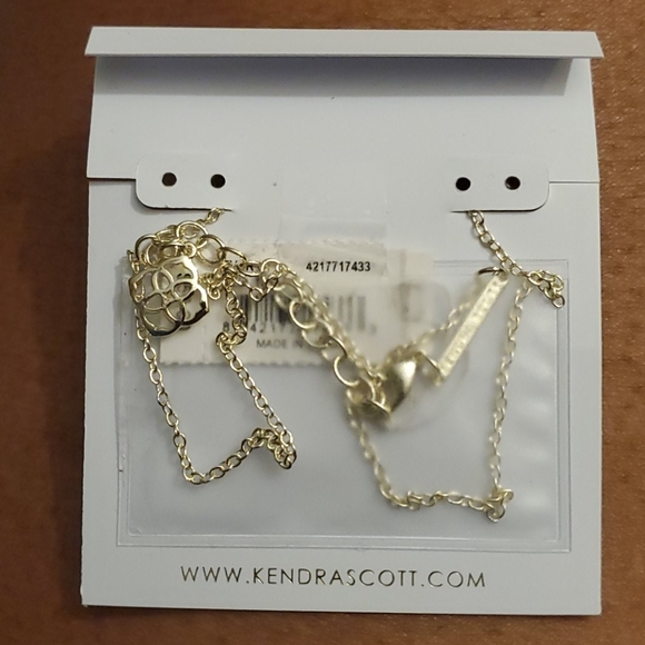 ❣Kendra Scott Ever Pearl Gold Necklace - Picture 3 of 3